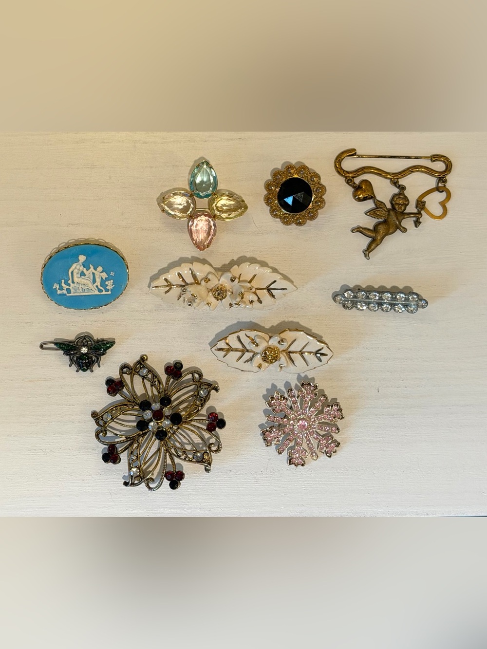 Lot of Vintage Brooches Pins